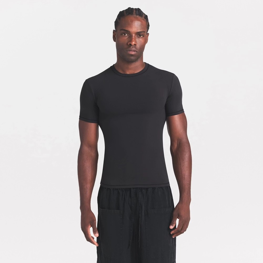 NWT SKIMS Fits Everybody Short Sleeve T-Shirt Mens Medium Onyx Black Compression
